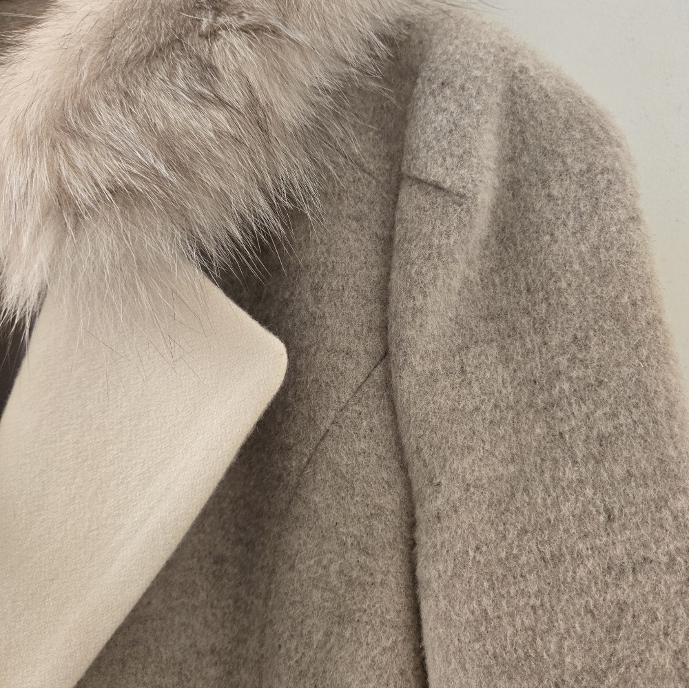 Elegant Tan Wool Coat with Faux Fur Collar